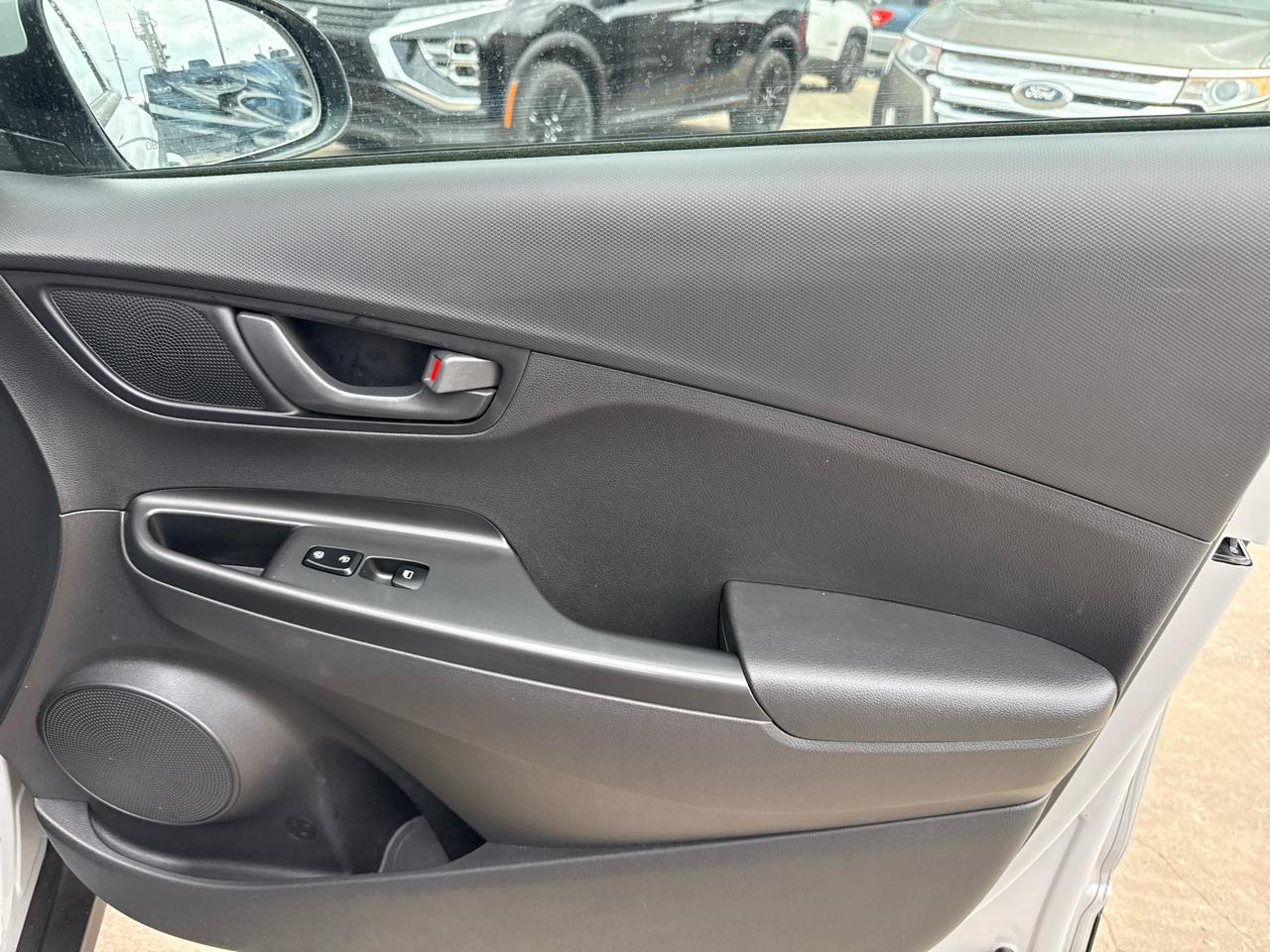 Hyundai Kona SEL Auto FWD 2022