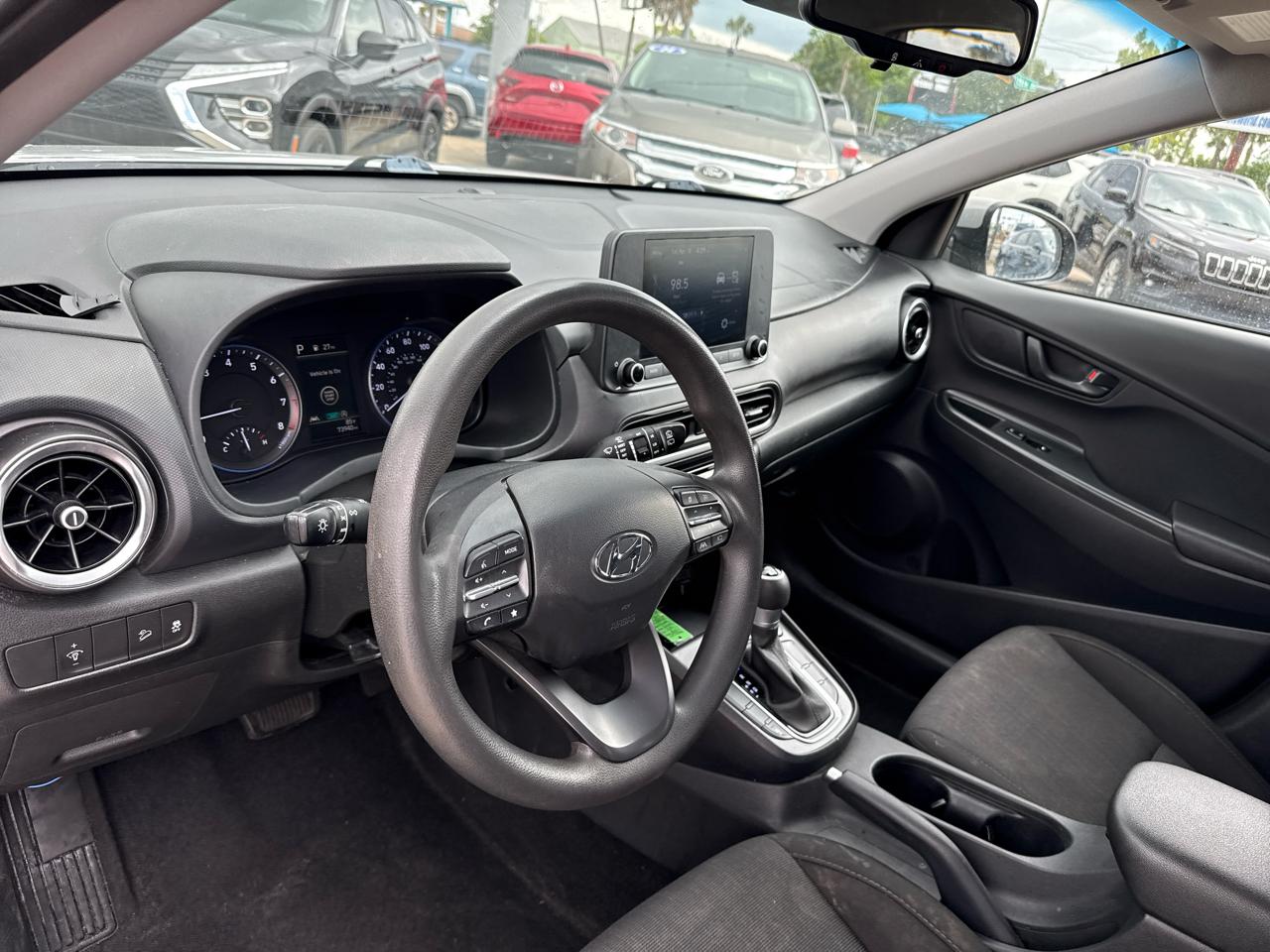 Hyundai Kona SEL Auto FWD 2022