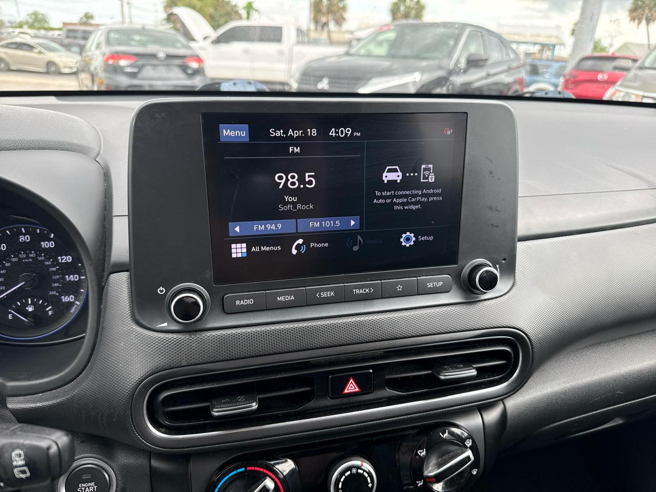 Hyundai Kona SEL Auto FWD 2022