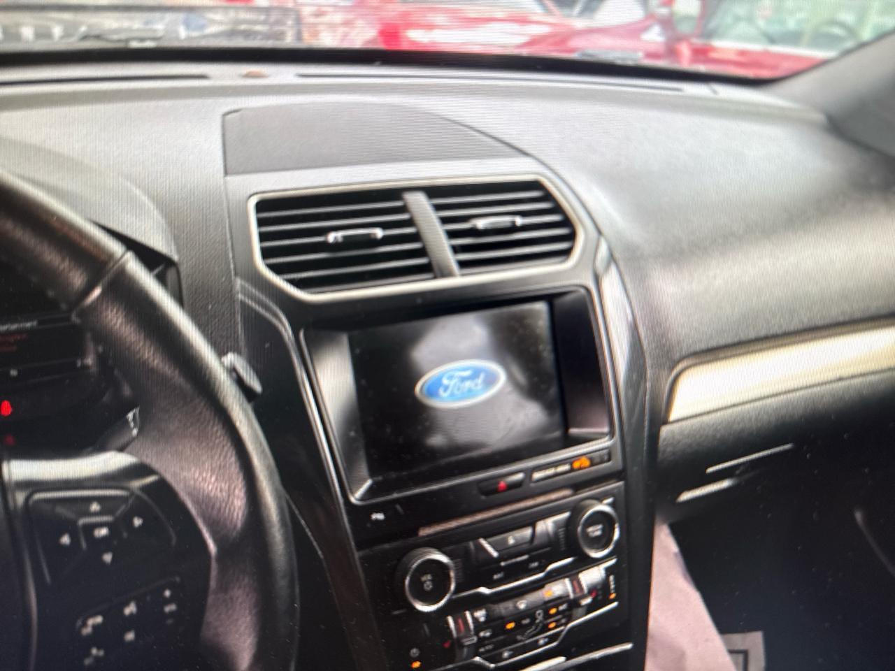 Ford Explorer XLT FWD 2018