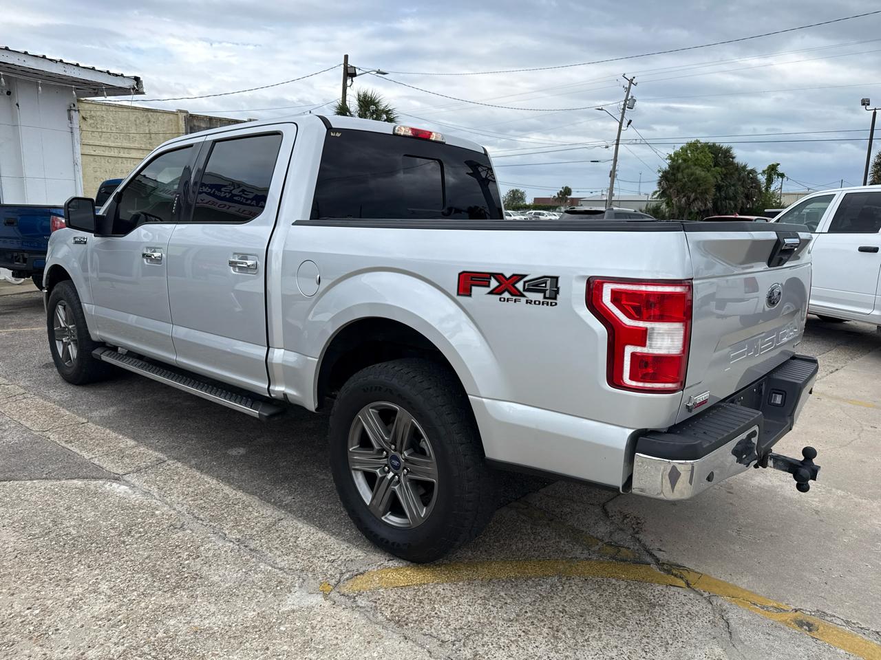 Ford F-150 4WD SuperCrew 145" FX4 2019