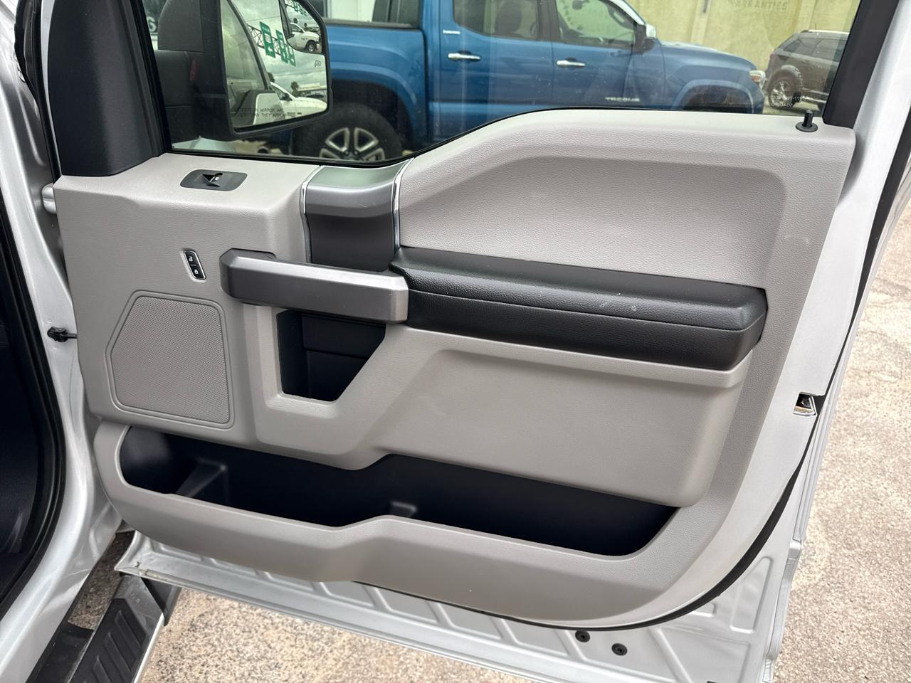 Ford F-150 4WD SuperCrew 145" FX4 2019