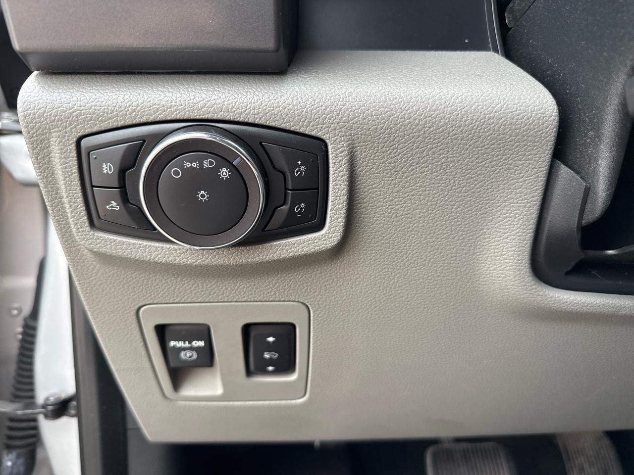 Ford F-150 4WD SuperCrew 145" FX4 2019