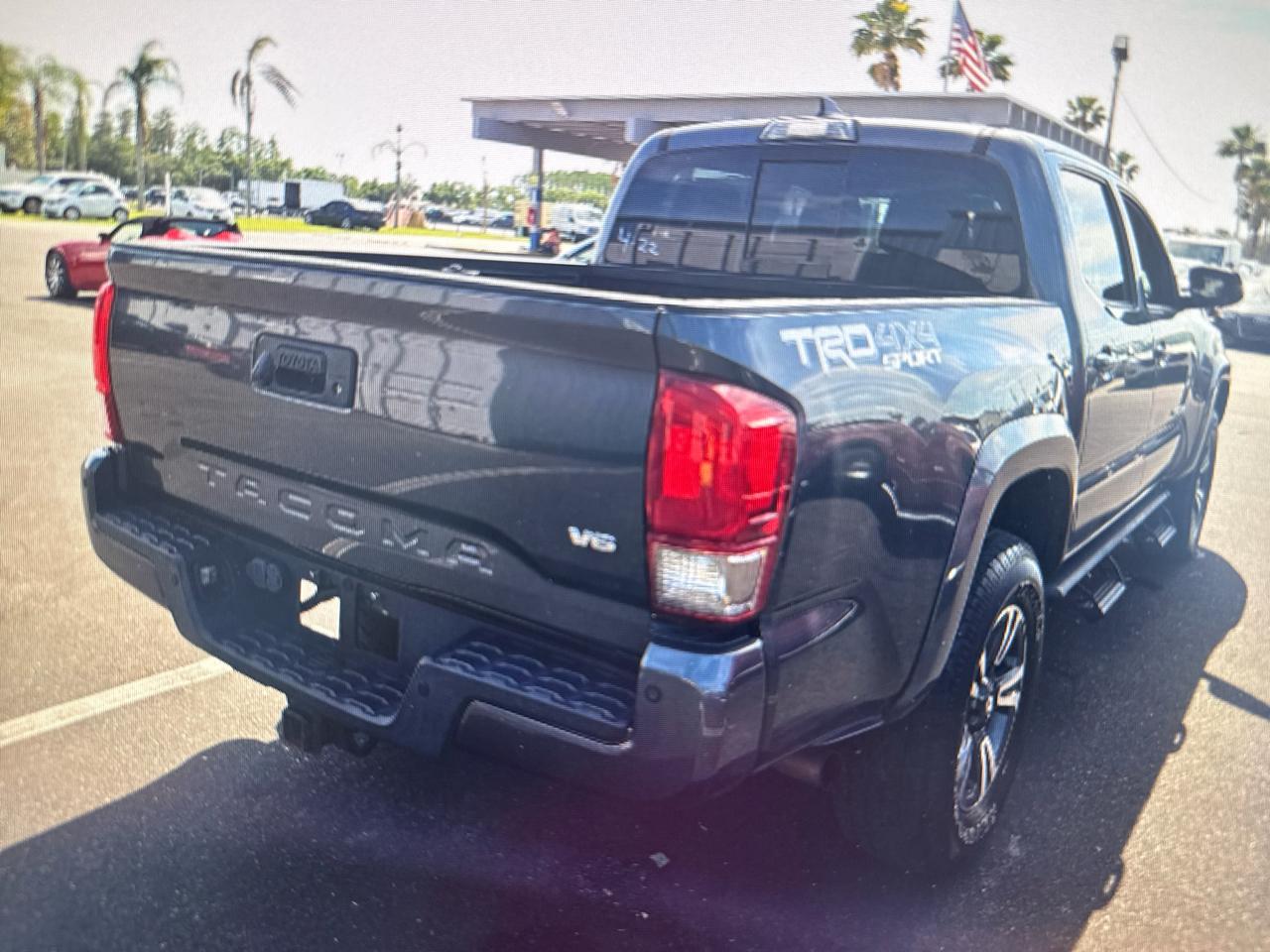 Toyota Tacoma TRD Off Road Double Cab 5' Bed V6 4x4 MT (Natl) 2017