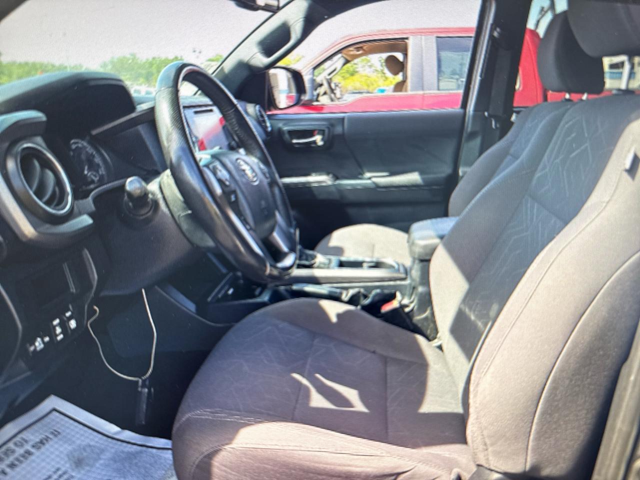 Toyota Tacoma TRD Off Road Double Cab 5' Bed V6 4x4 MT (Natl) 2017