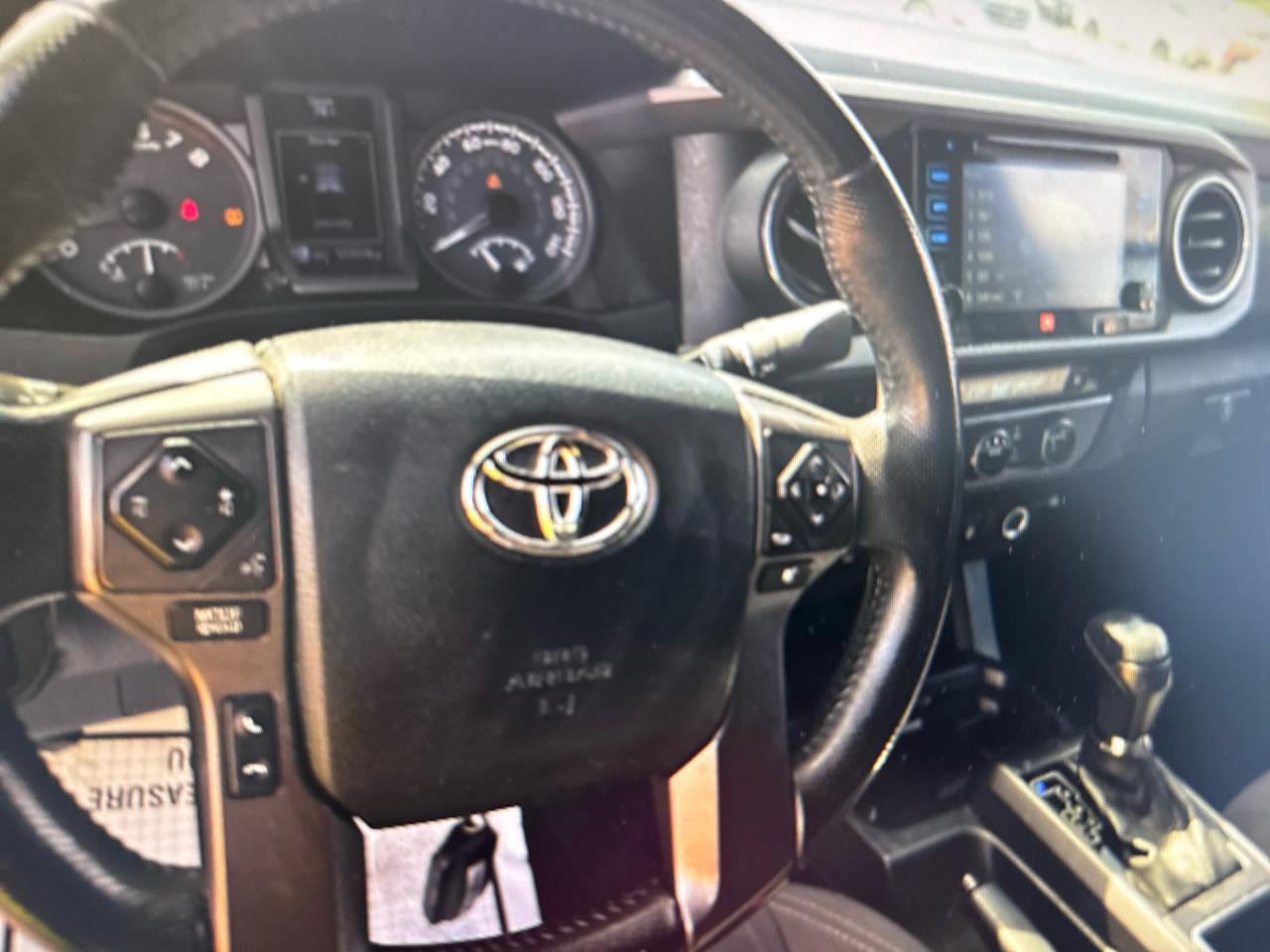 Toyota Tacoma TRD Off Road Double Cab 5' Bed V6 4x4 MT (Natl) 2017