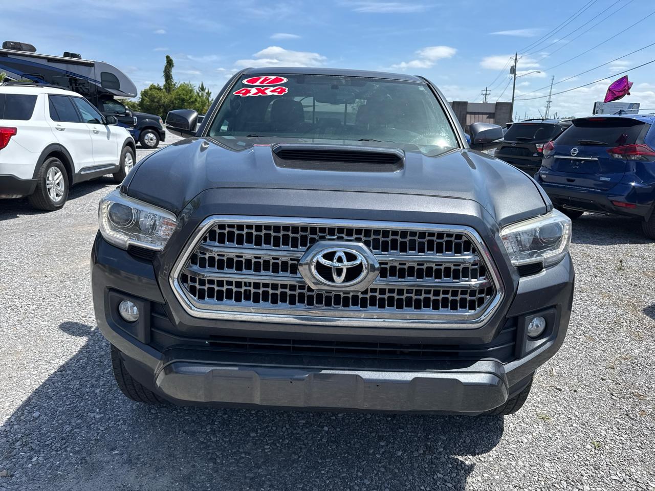 Toyota Tacoma TRD Off Road Double Cab 5' Bed V6 4x4 MT (Natl) 2017
