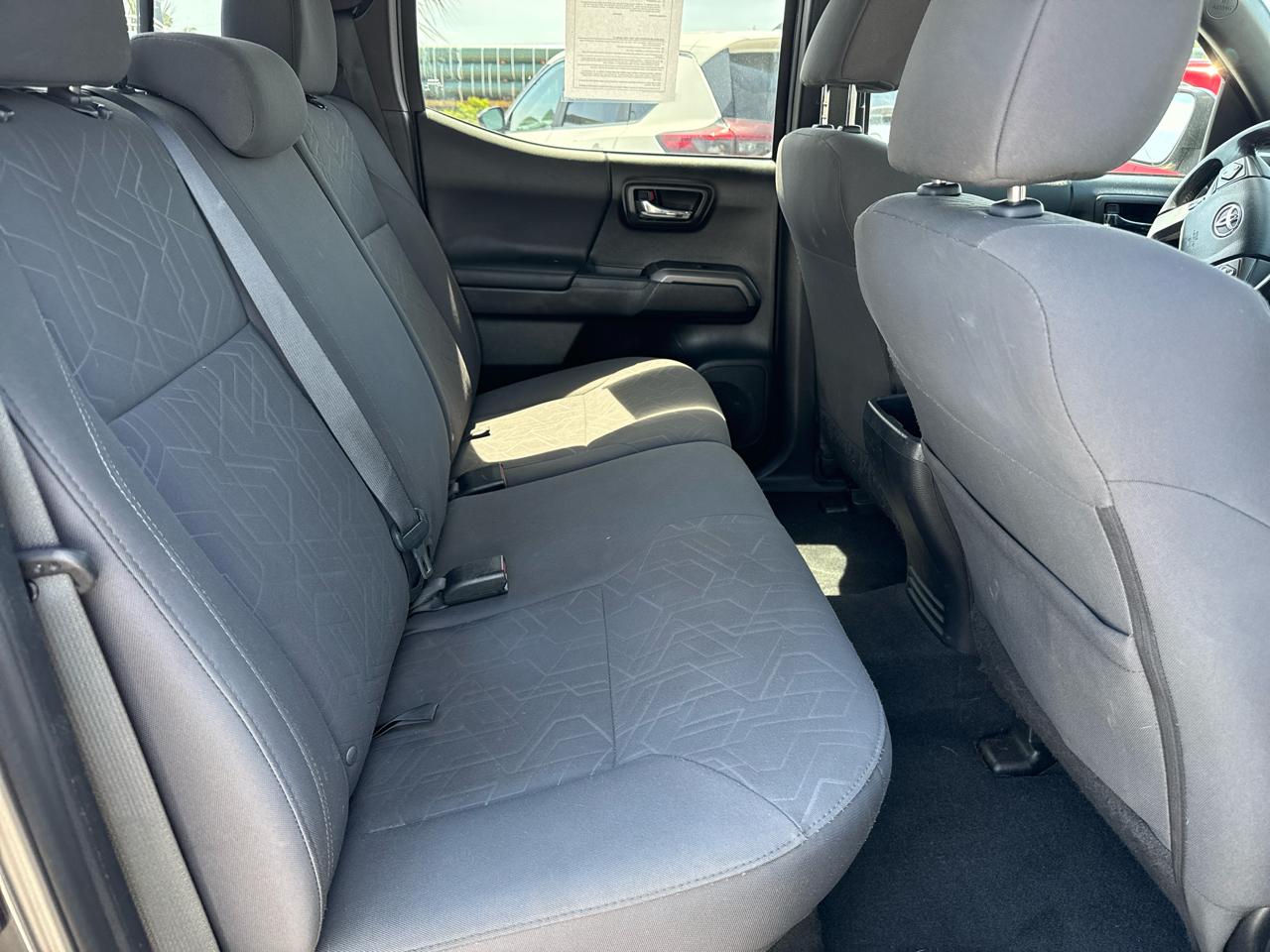 Toyota Tacoma TRD Off Road Double Cab 5' Bed V6 4x4 MT (Natl) 2017