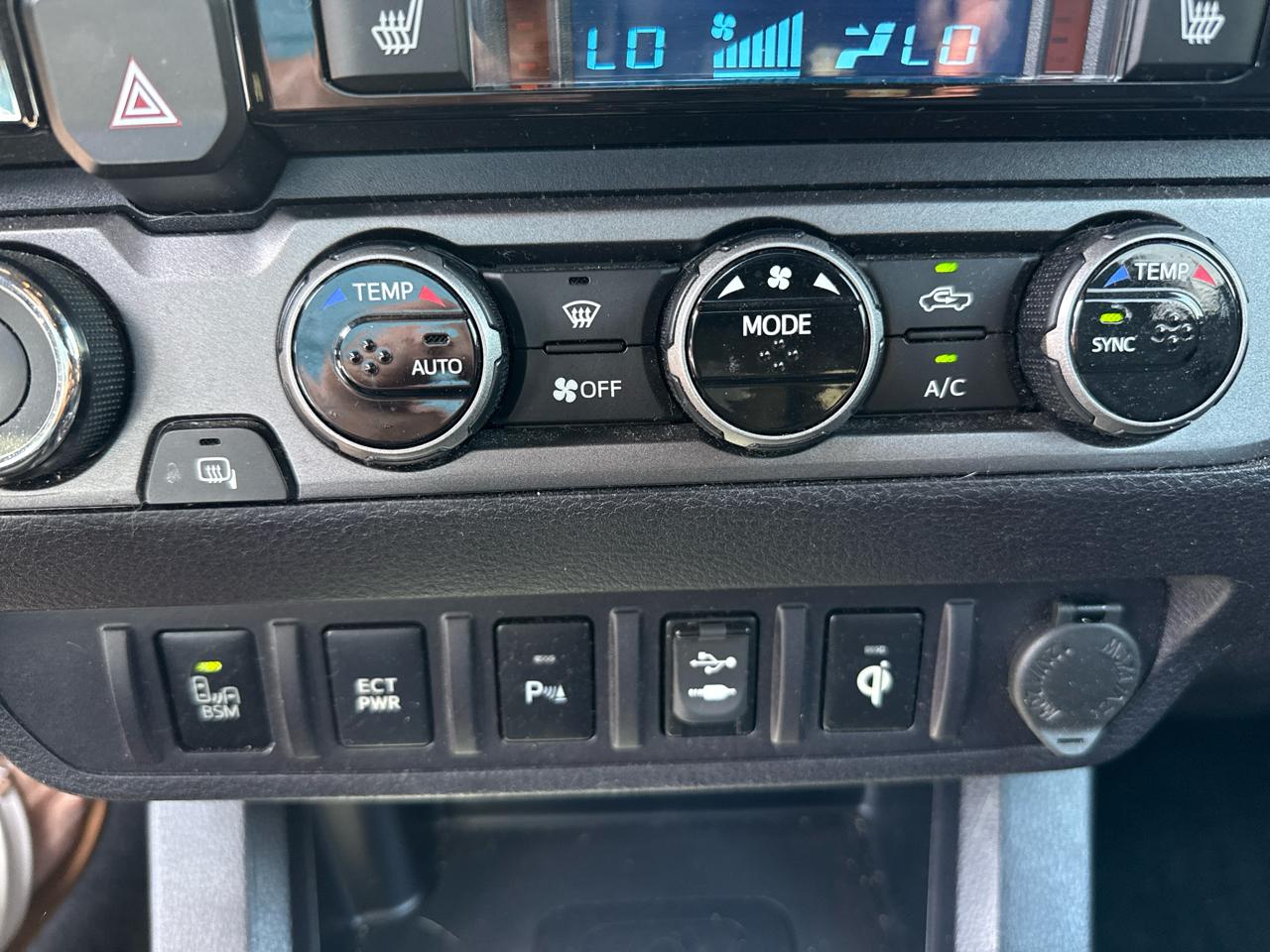 Toyota Tacoma TRD Off Road Double Cab 5' Bed V6 4x4 MT (Natl) 2017