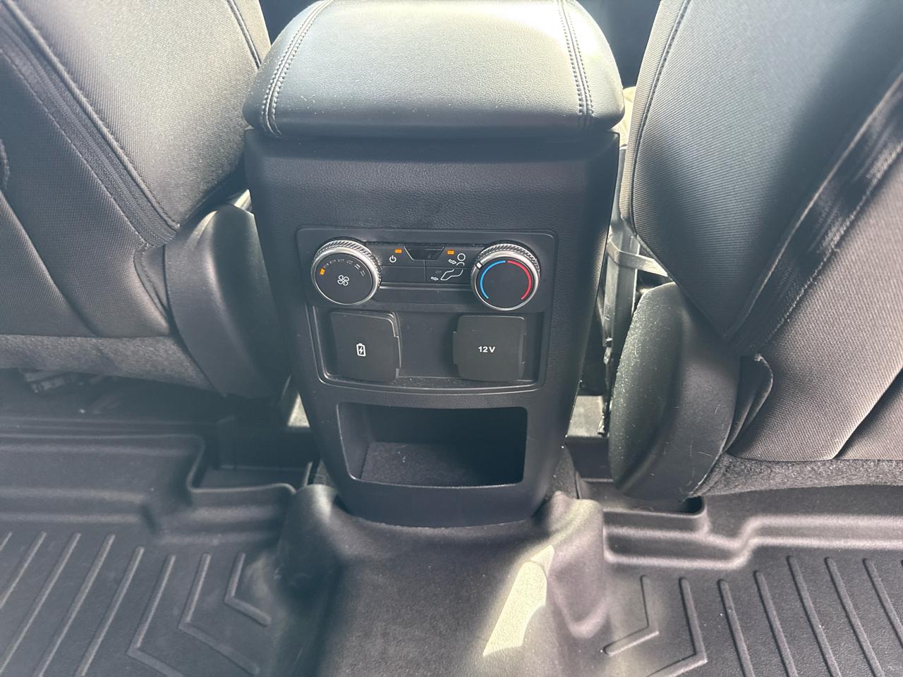 Ford Explorer XLT RWD 2021