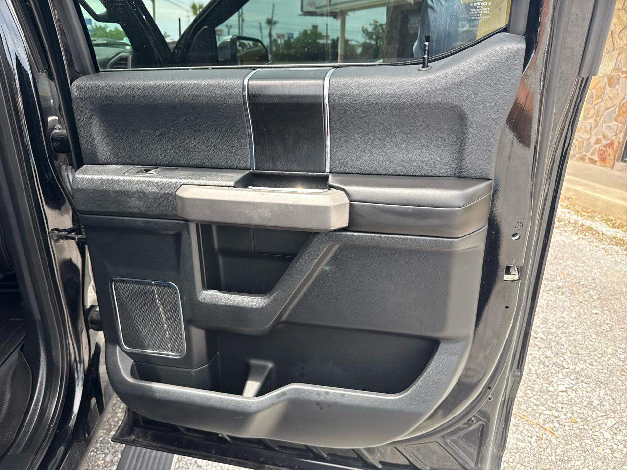 Ford F-150 Platinum 4WD SuperCrew 5.5' Box 2018