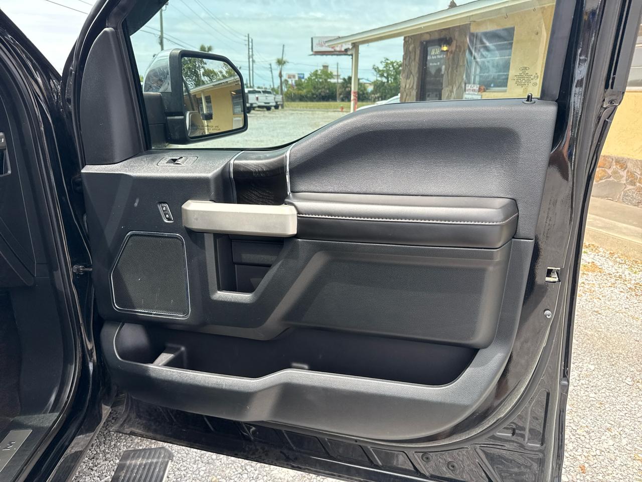 Ford F-150 Platinum 4WD SuperCrew 5.5' Box 2018