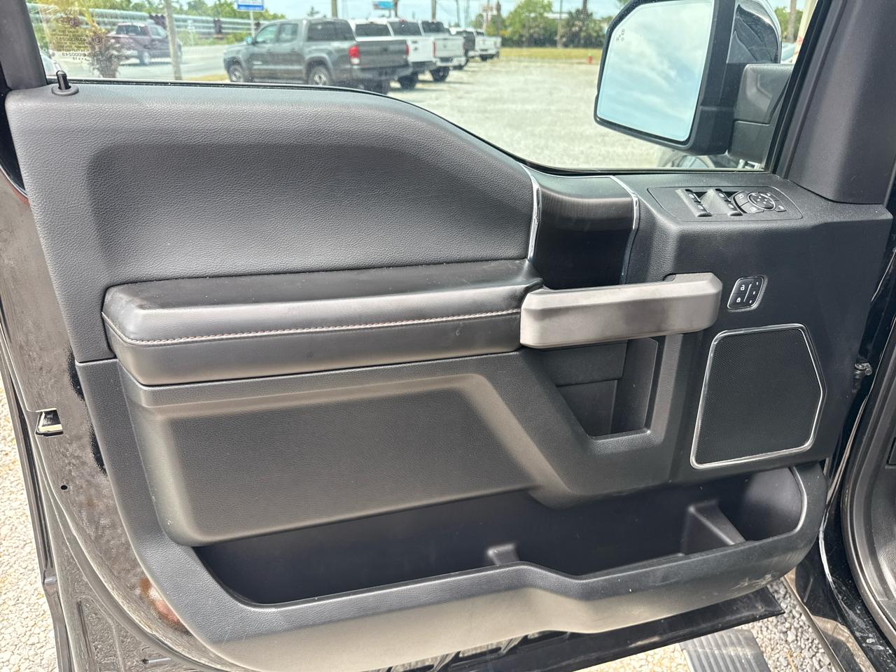 Ford F-150 Platinum 4WD SuperCrew 5.5' Box 2018