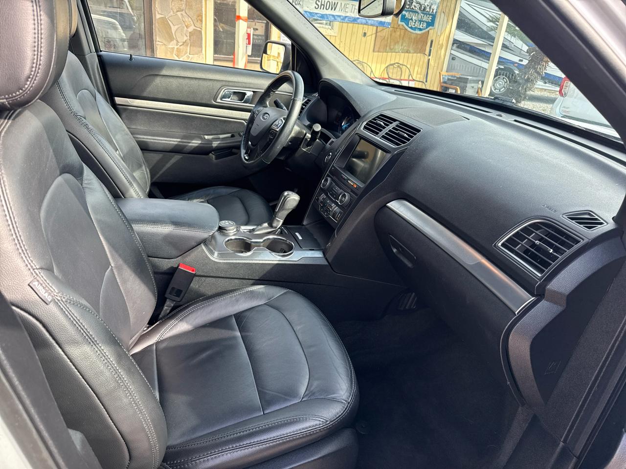 Ford Explorer XLT 4WD 2018