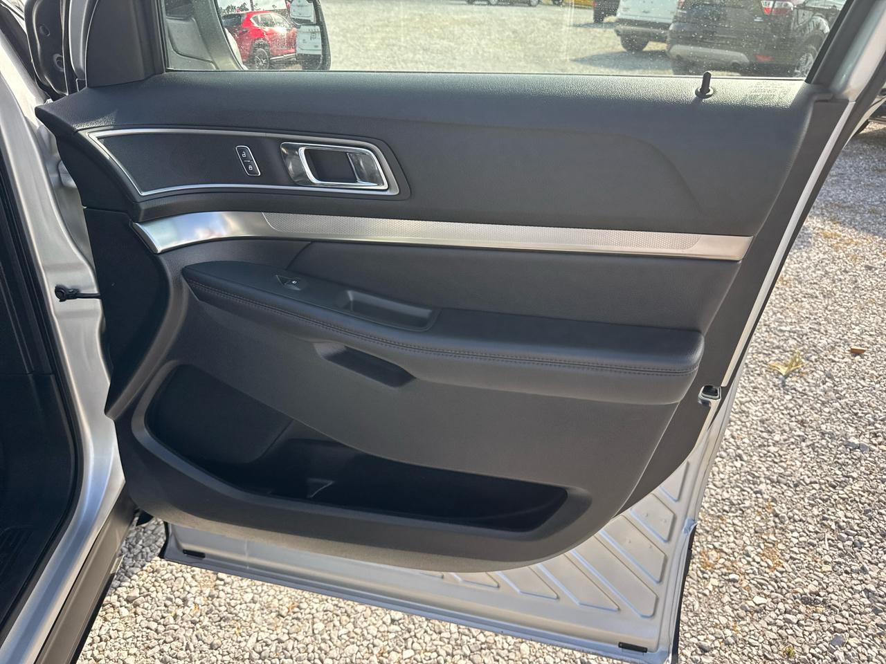 Ford Explorer XLT 4WD 2018