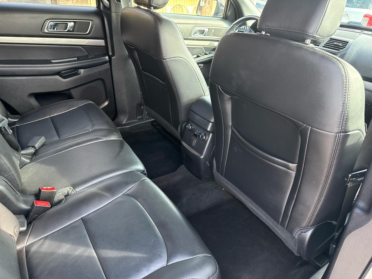 Ford Explorer XLT 4WD 2018