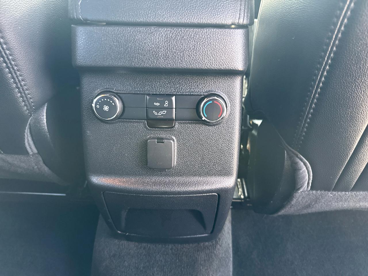 Ford Explorer XLT 4WD 2018