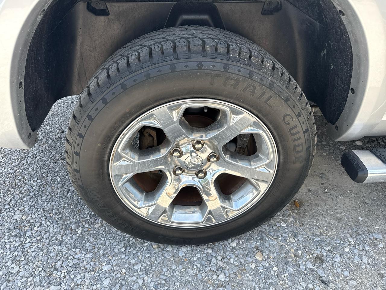 RAM 1500 Laramie 4x4 Crew Cab 5'7" Box 2018