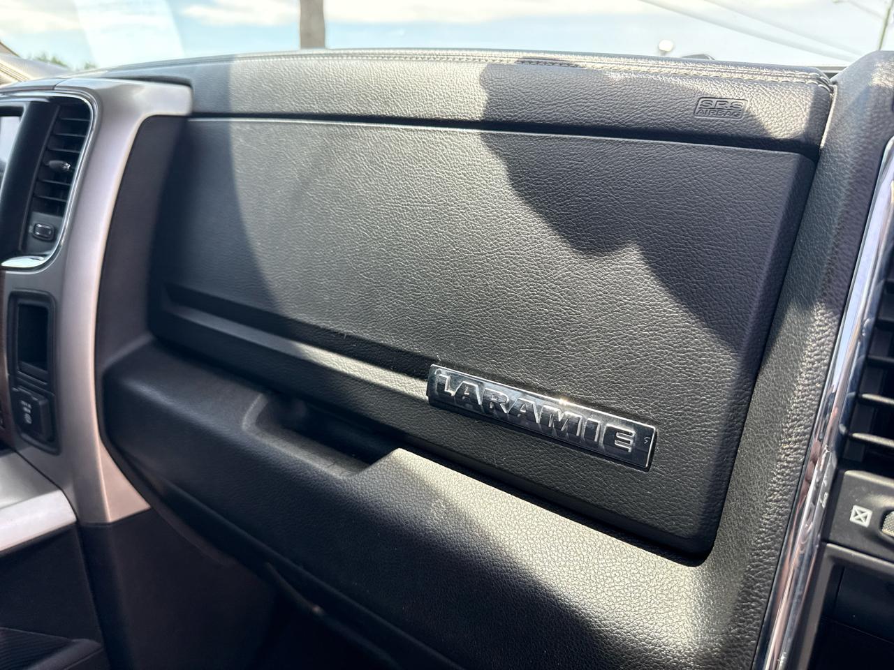 RAM 1500 Laramie 4x4 Crew Cab 5'7" Box 2018