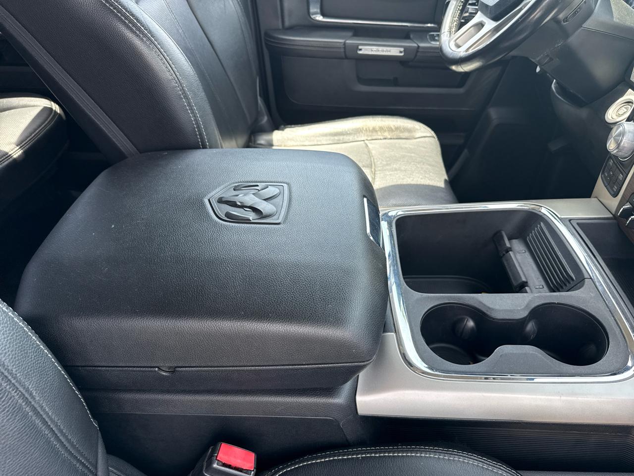 RAM 1500 Laramie 4x4 Crew Cab 5'7" Box 2018