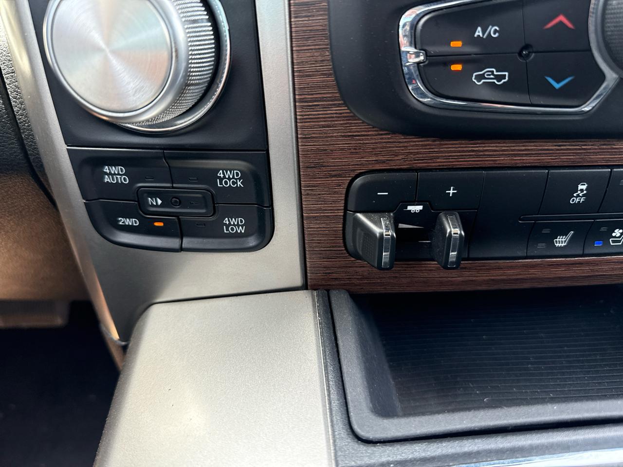 RAM 1500 Laramie 4x4 Crew Cab 5'7" Box 2018