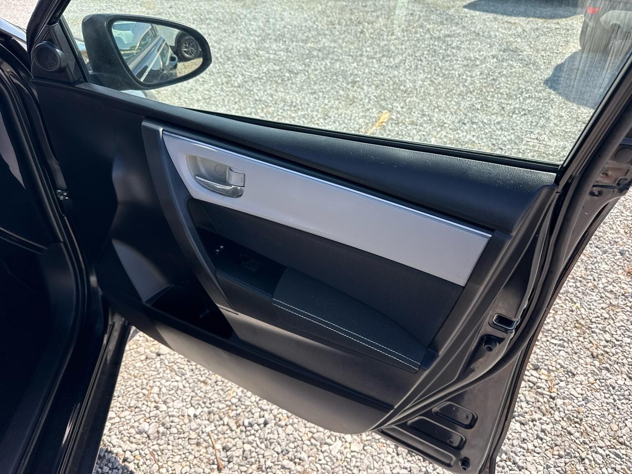 Toyota Corolla 4dr Sedan LE Auto 2017