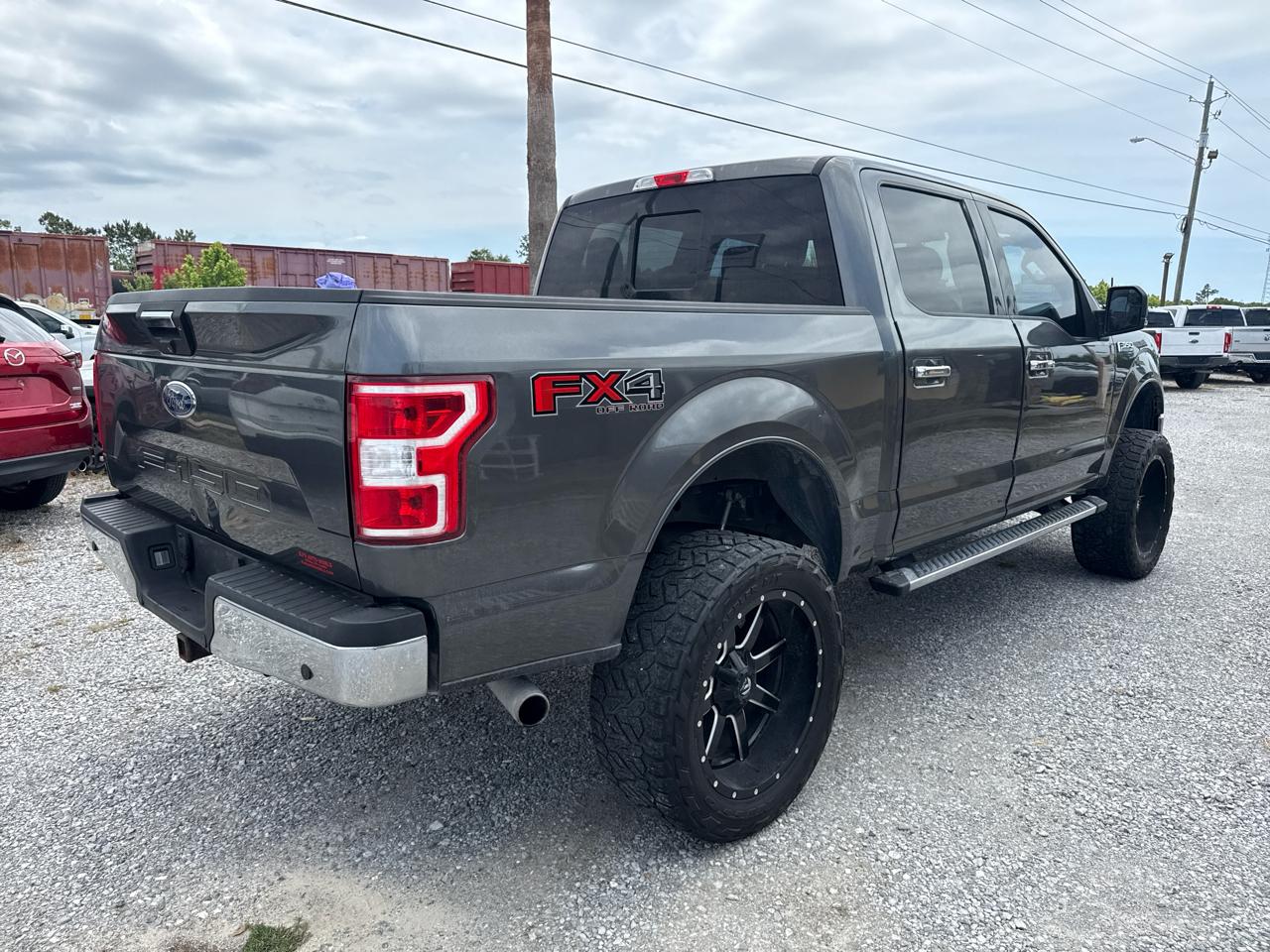 Ford F-150 4WD SuperCrew 139" XLT 2019