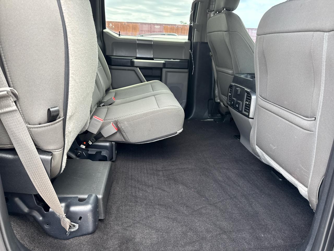 Ford F-150 4WD SuperCrew 139" XLT 2019