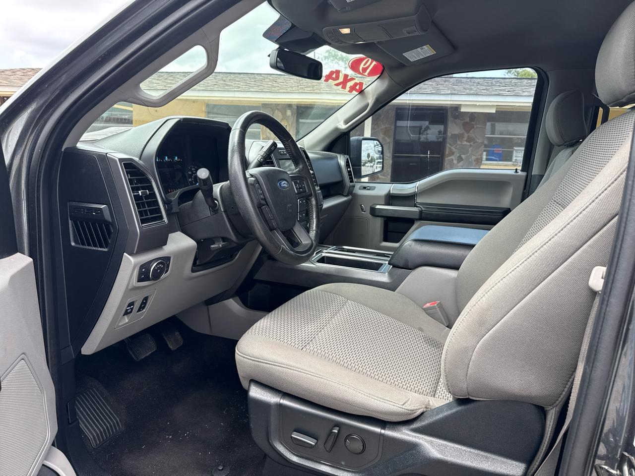 Ford F-150 4WD SuperCrew 139" XLT 2019