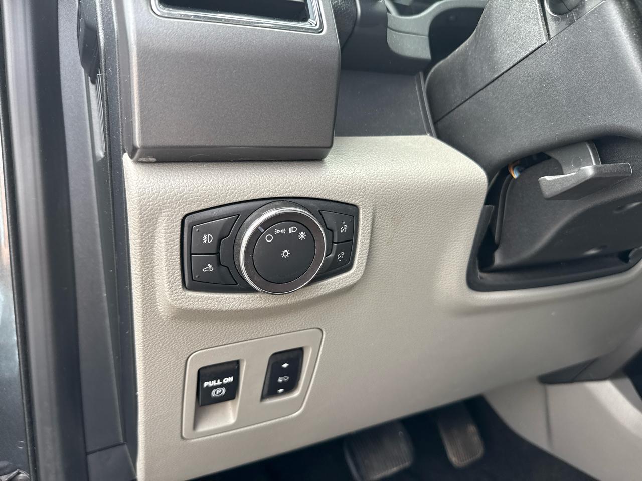 Ford F-150 4WD SuperCrew 139" XLT 2019
