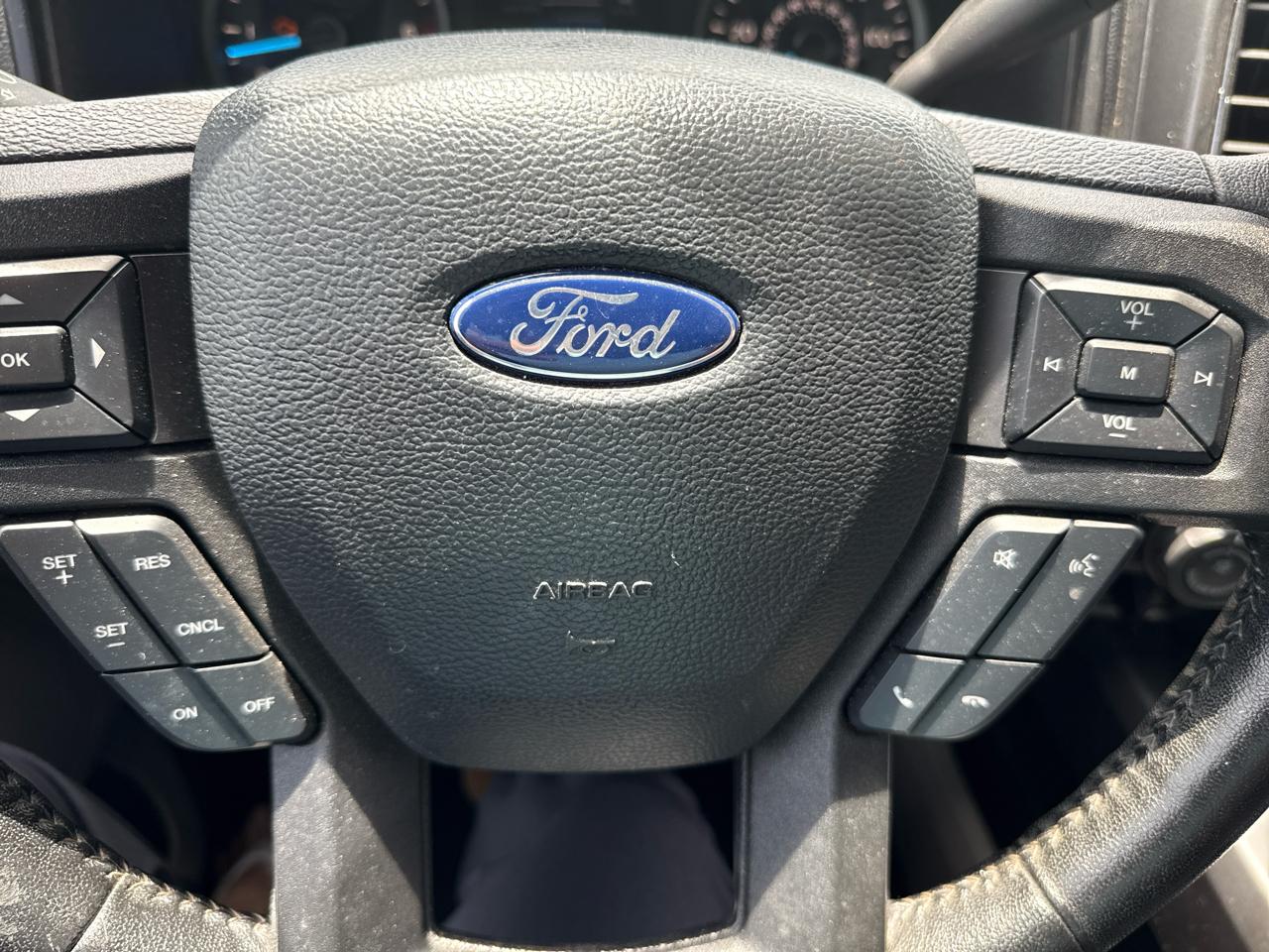 Ford F-150 4WD SuperCrew 139" XLT 2019