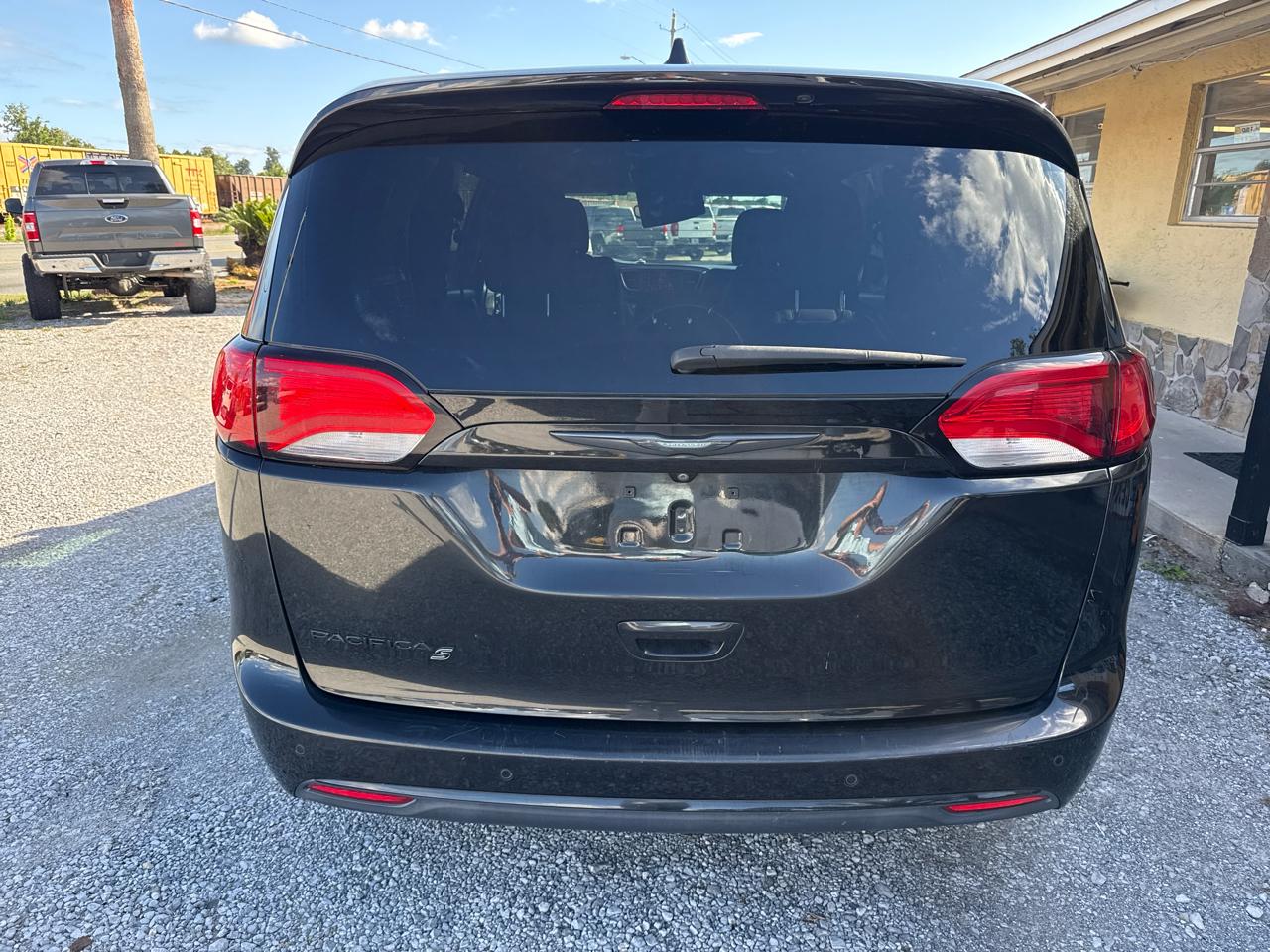 Chrysler Pacifica Touring Plus FWD 2019