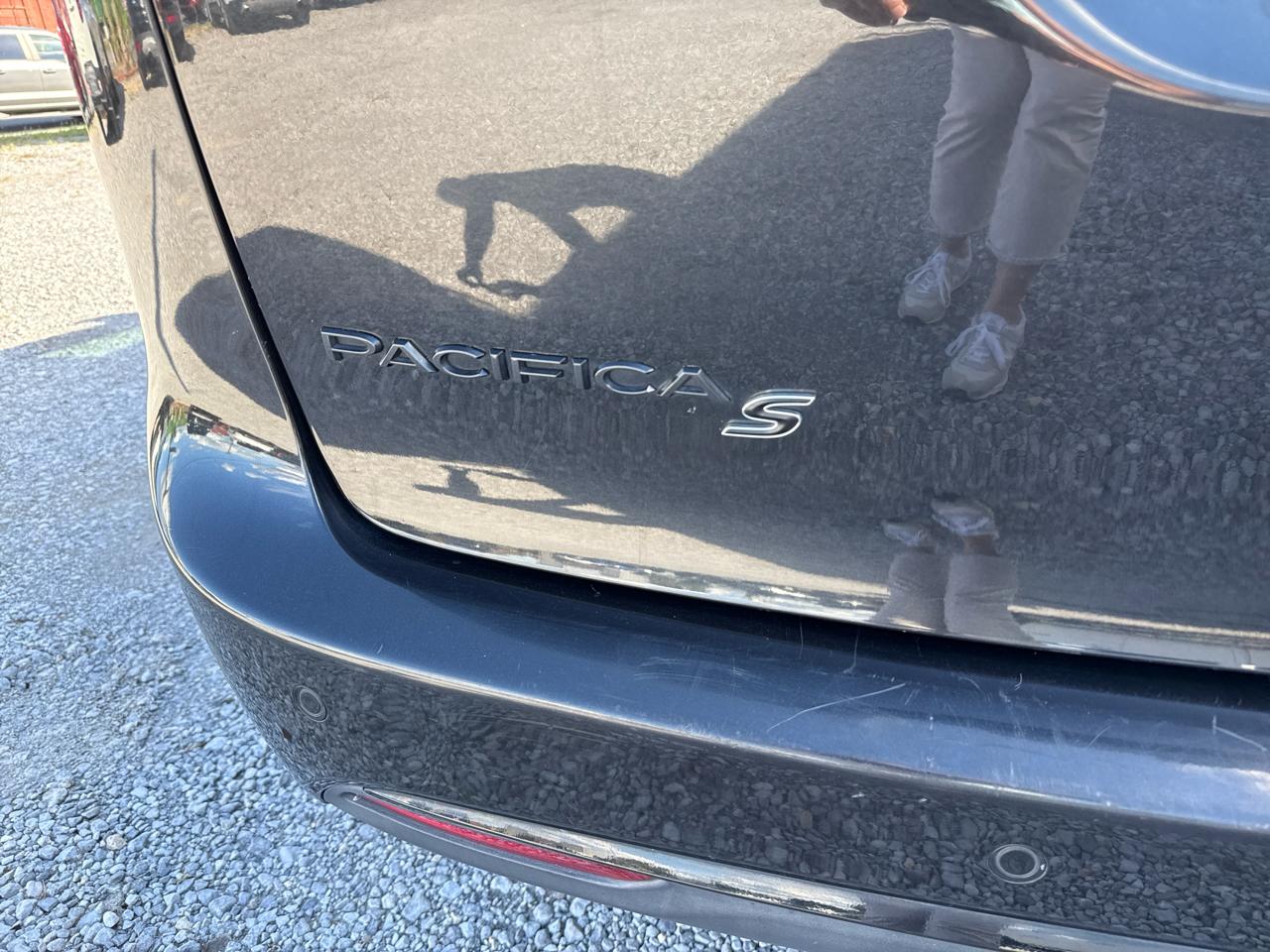 Chrysler Pacifica Touring Plus FWD 2019