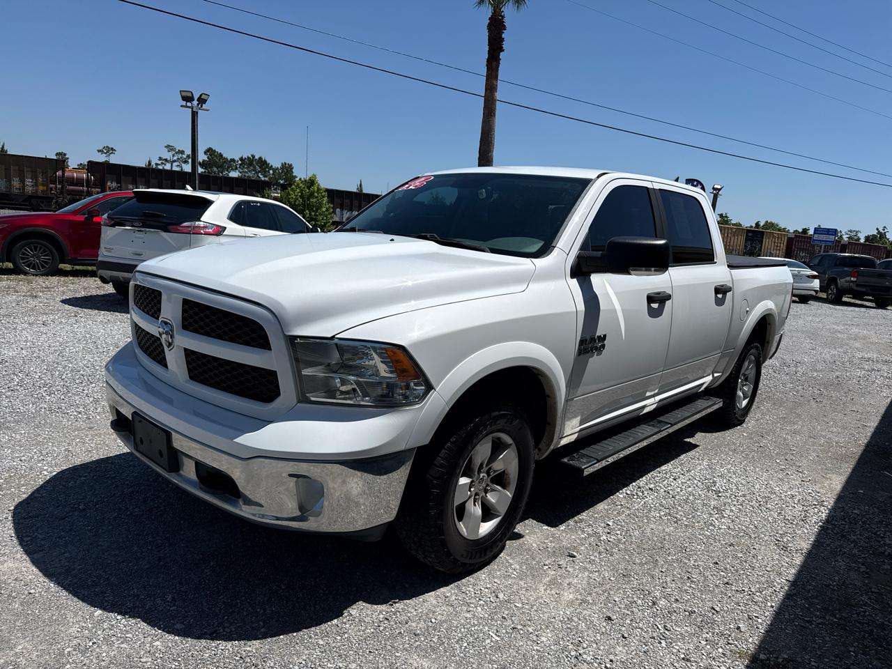RAM 1500 4WD Crew Cab 140.5" Outdoorsman 2016
