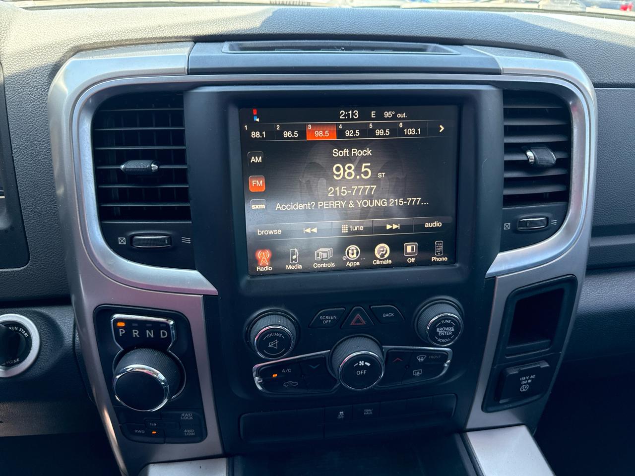 RAM 1500 4WD Crew Cab 140.5" Outdoorsman 2016
