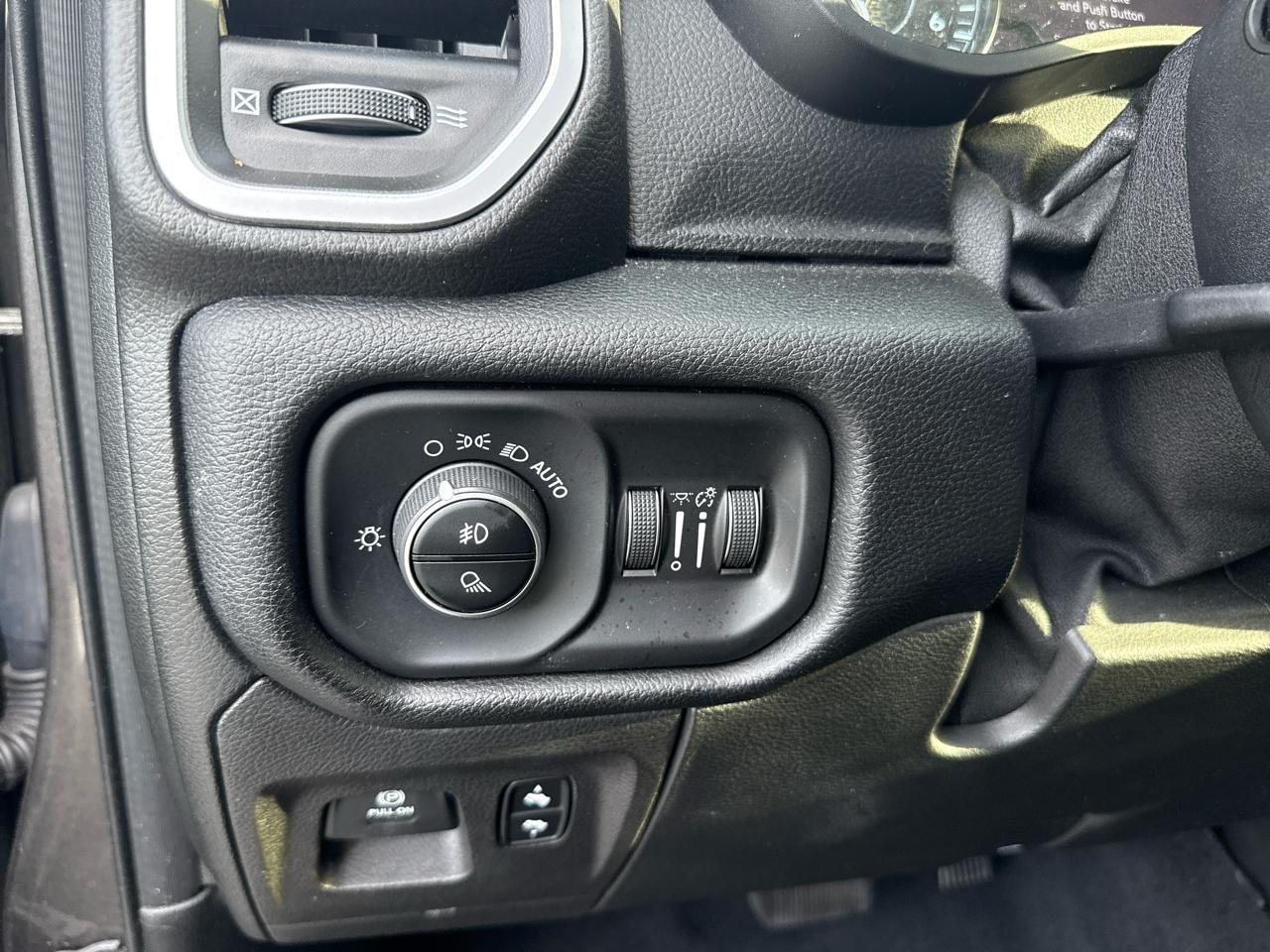 RAM 1500 Big Horn/Lone Star 4x2 Crew Cab 5'7" Box 2019