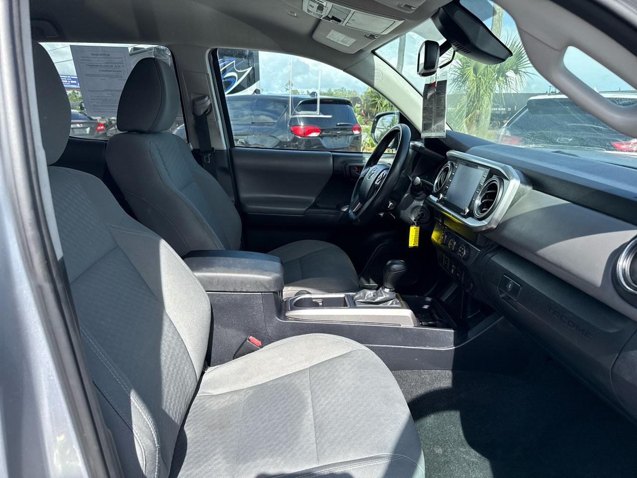 Toyota Tacoma 2WD SR5 Double Cab 5' Bed V6 AT (Natl) 2020