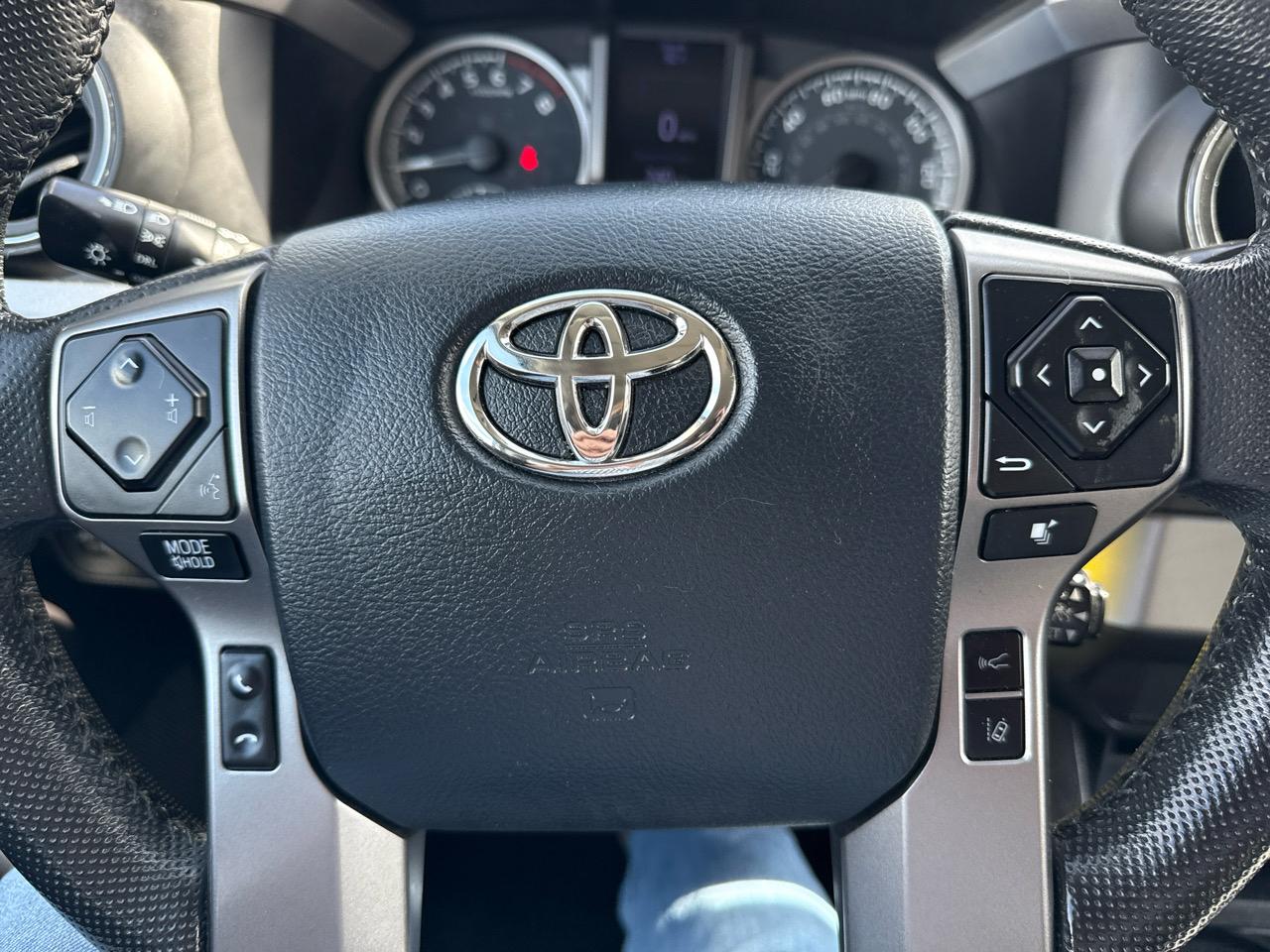 Toyota Tacoma 2WD SR5 Double Cab 5' Bed V6 AT (Natl) 2020