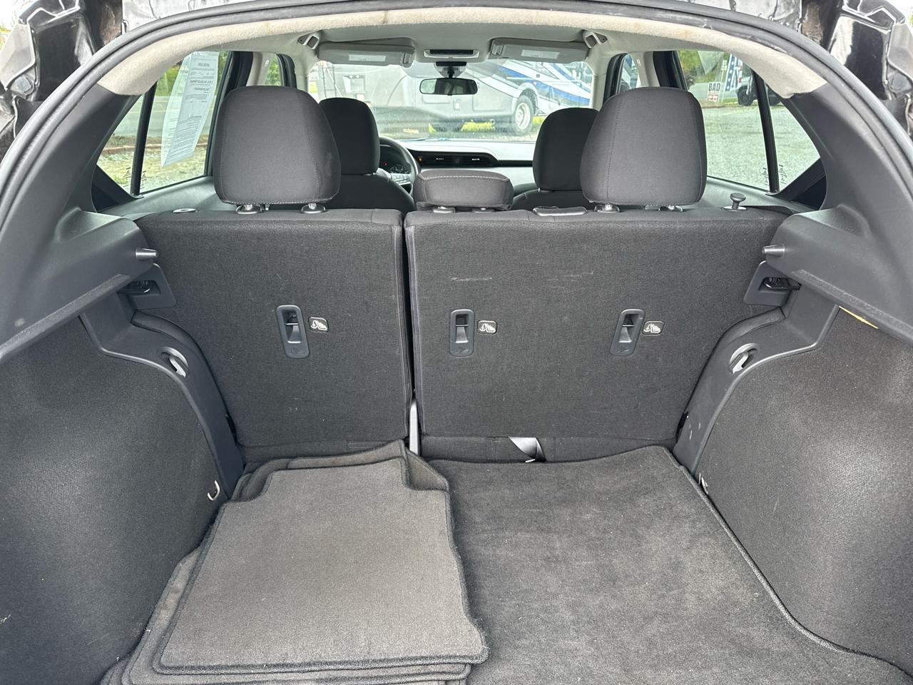 Nissan Kicks SV FWD 2021