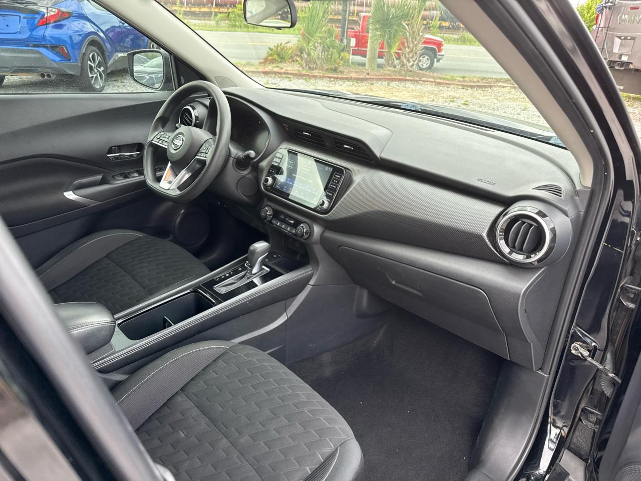 Nissan Kicks SV FWD 2021