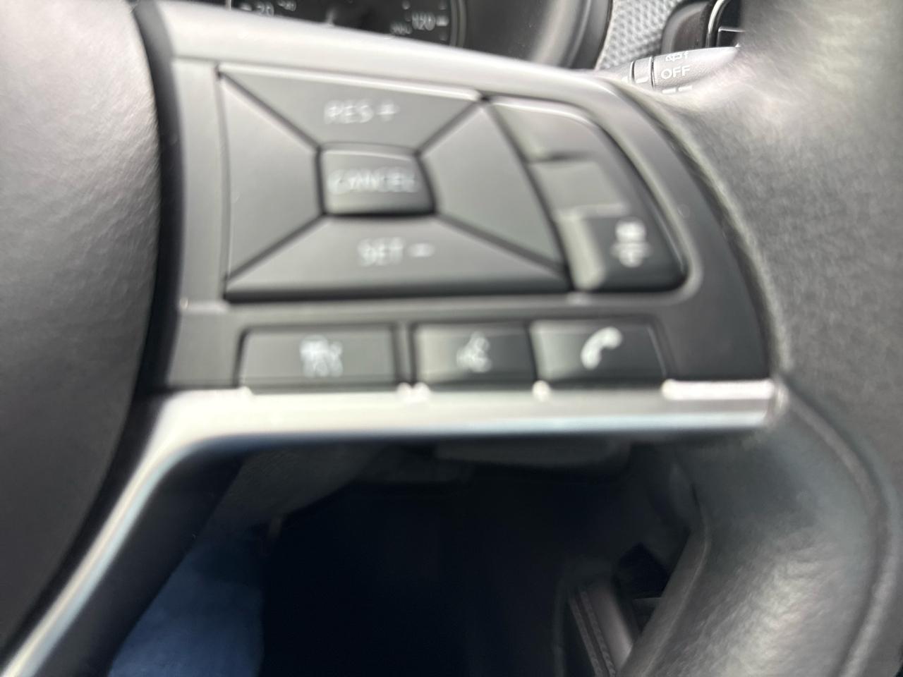 Nissan Kicks SV FWD 2021