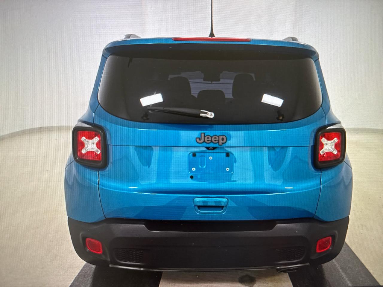 Jeep Renegade Latitude FWD 2021