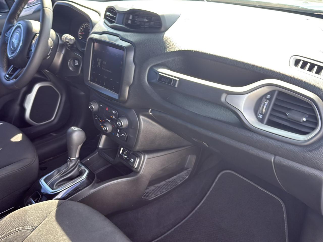 Jeep Renegade Latitude FWD 2021