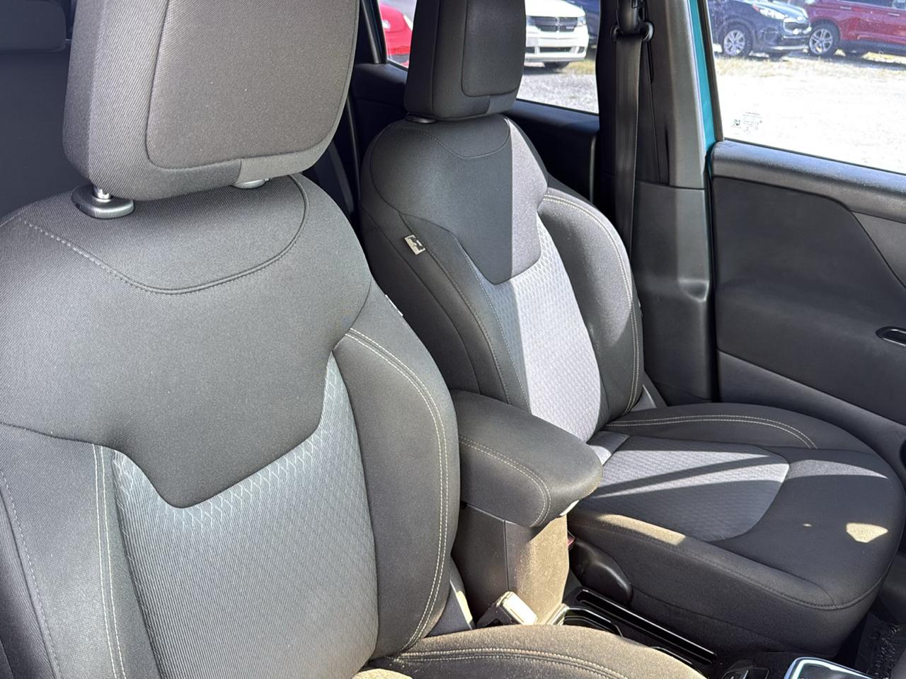 Jeep Renegade Latitude FWD 2021