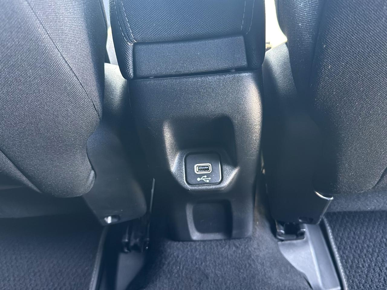 Jeep Renegade Latitude FWD 2021