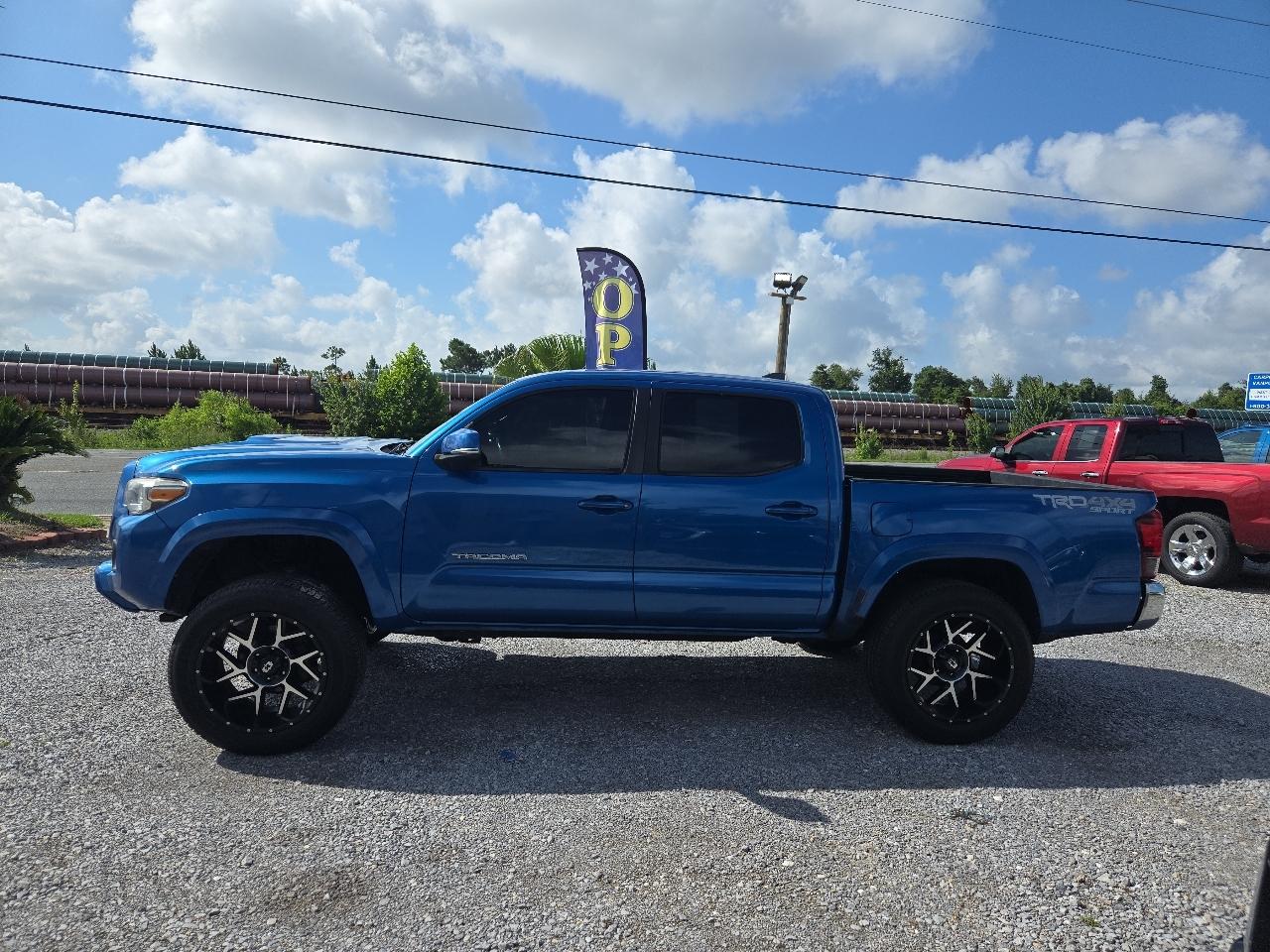 Toyota Tacoma TRD Off Road Double Cab 5' Bed V6 4x4 MT (Natl) 2018