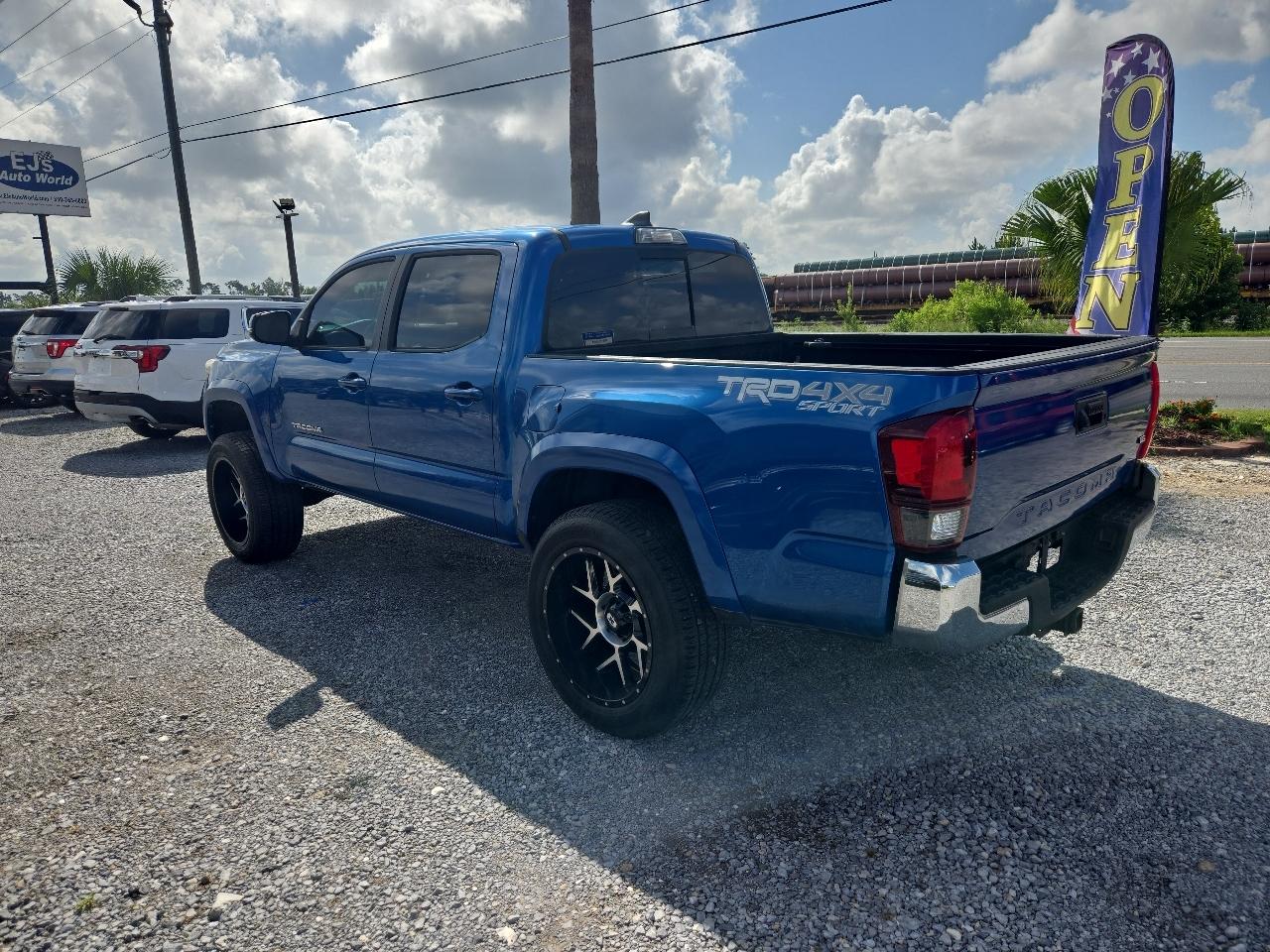 Toyota Tacoma TRD Off Road Double Cab 5' Bed V6 4x4 MT (Natl) 2018