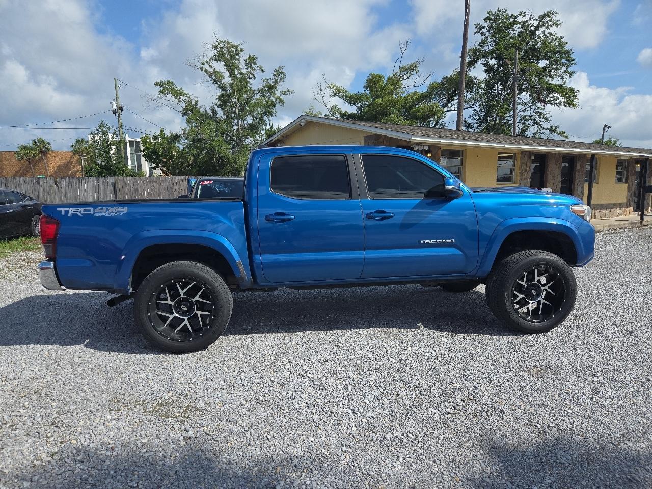 Toyota Tacoma TRD Off Road Double Cab 5' Bed V6 4x4 MT (Natl) 2018