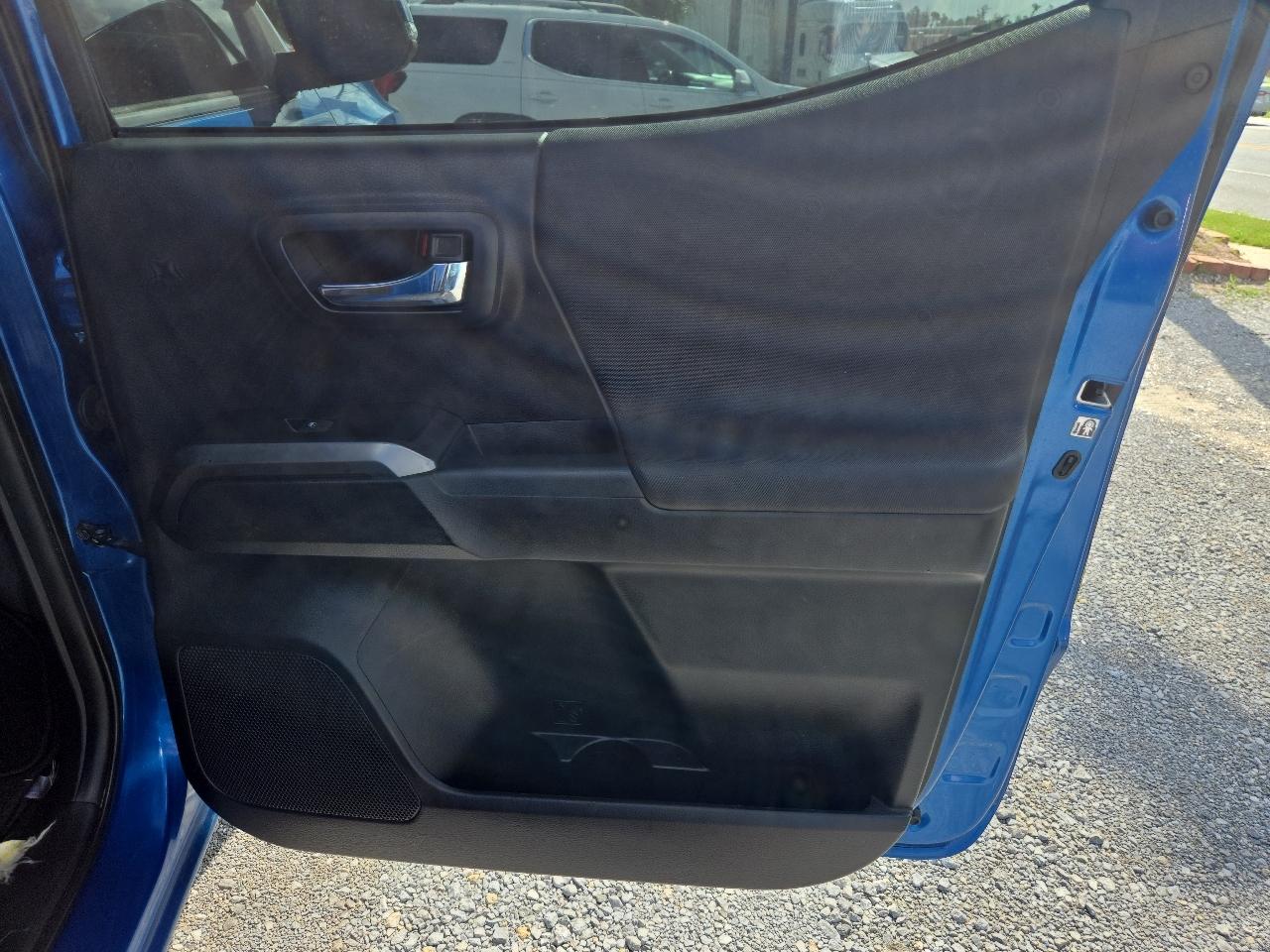 Toyota Tacoma TRD Off Road Double Cab 5' Bed V6 4x4 MT (Natl) 2018