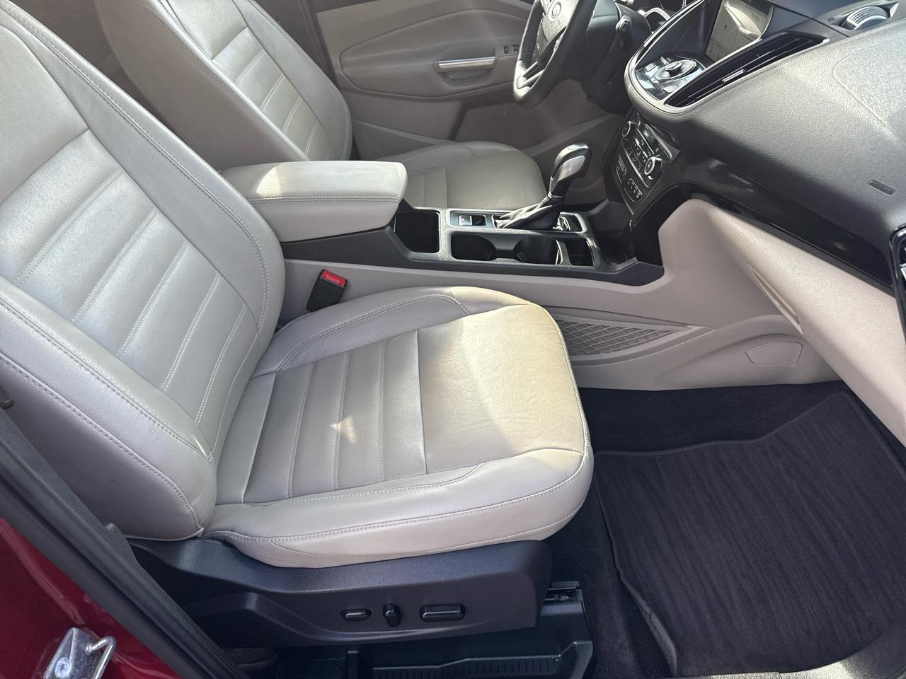 Ford Escape Titanium FWD 2019